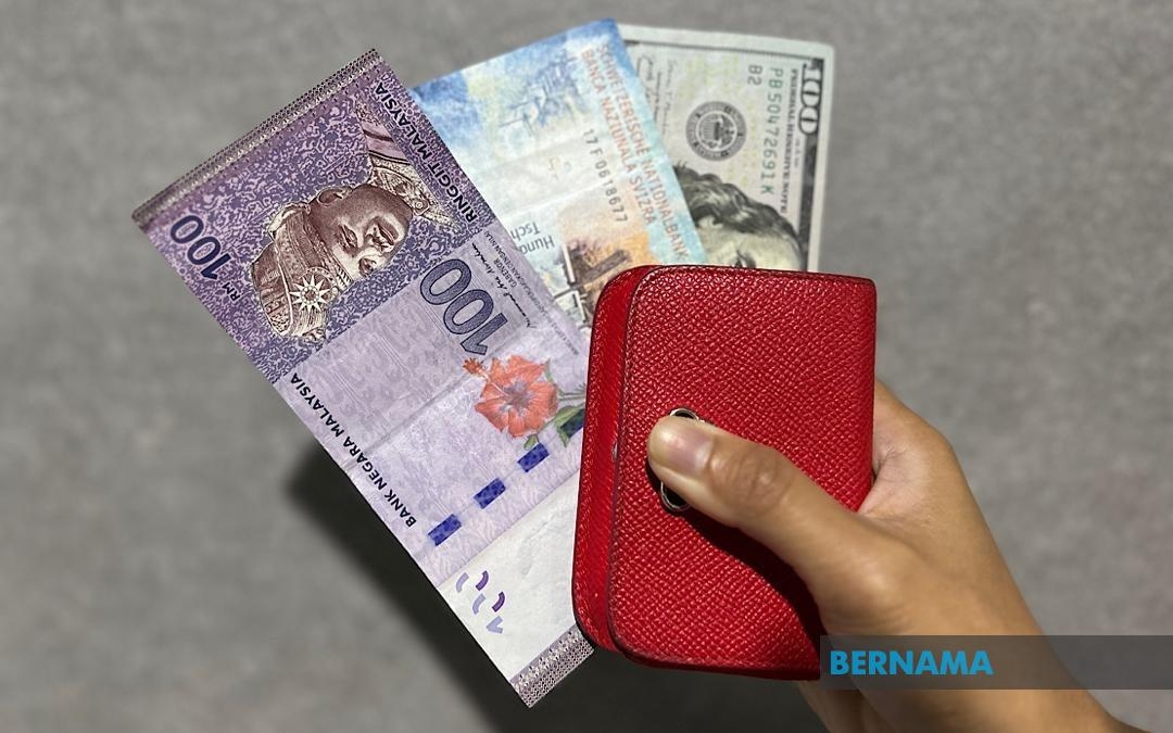 Ringgit Strengthens Against Us Dollar Amid Tariff Shock Effects