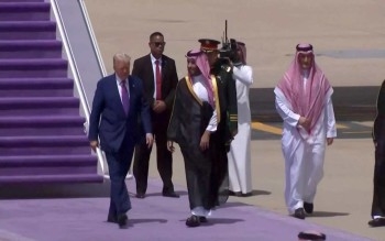 الرئيس الأمريكي يصل إلى الرياض في أول زيارة خارجية له
