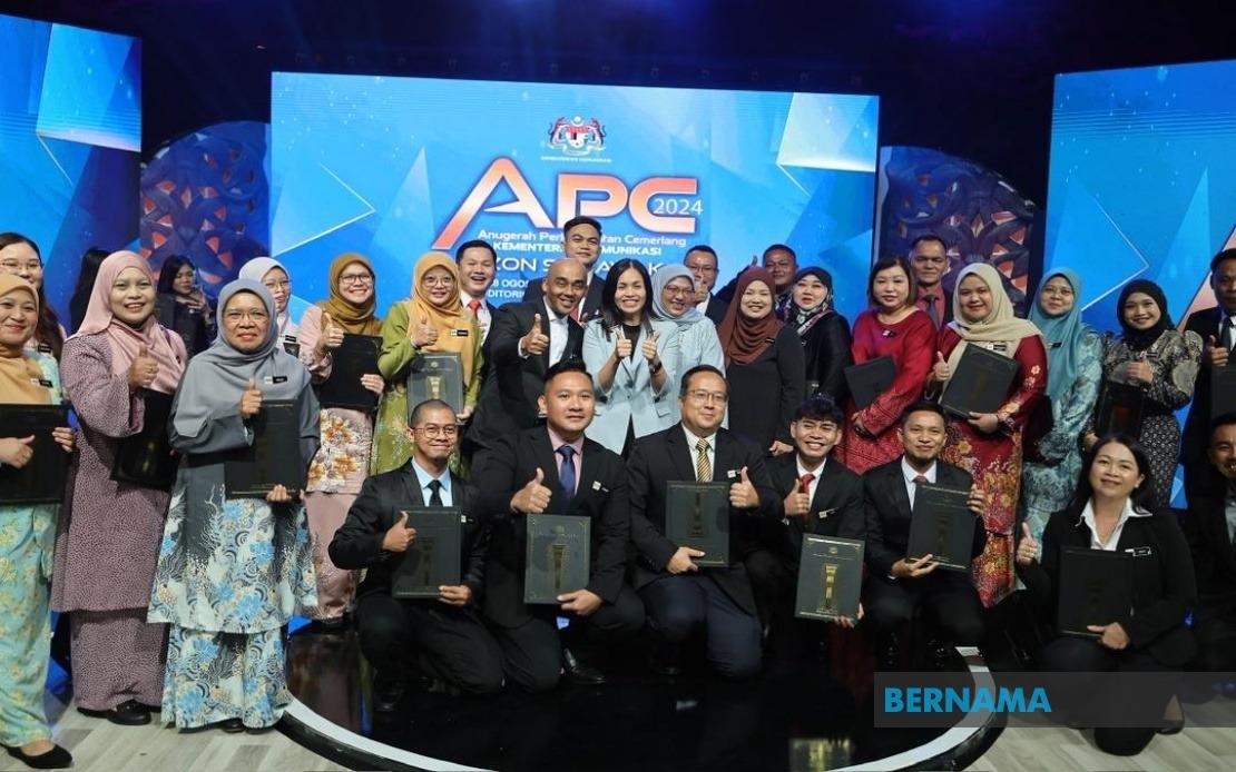 Families Of Late RTM Staff In Sarawak Receive Tabung Kasih@HAWANA Aid