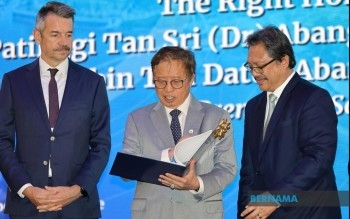 HAWANA: Sarawak Govt Prepared To Send Journalists For Executive Course At Cambridge