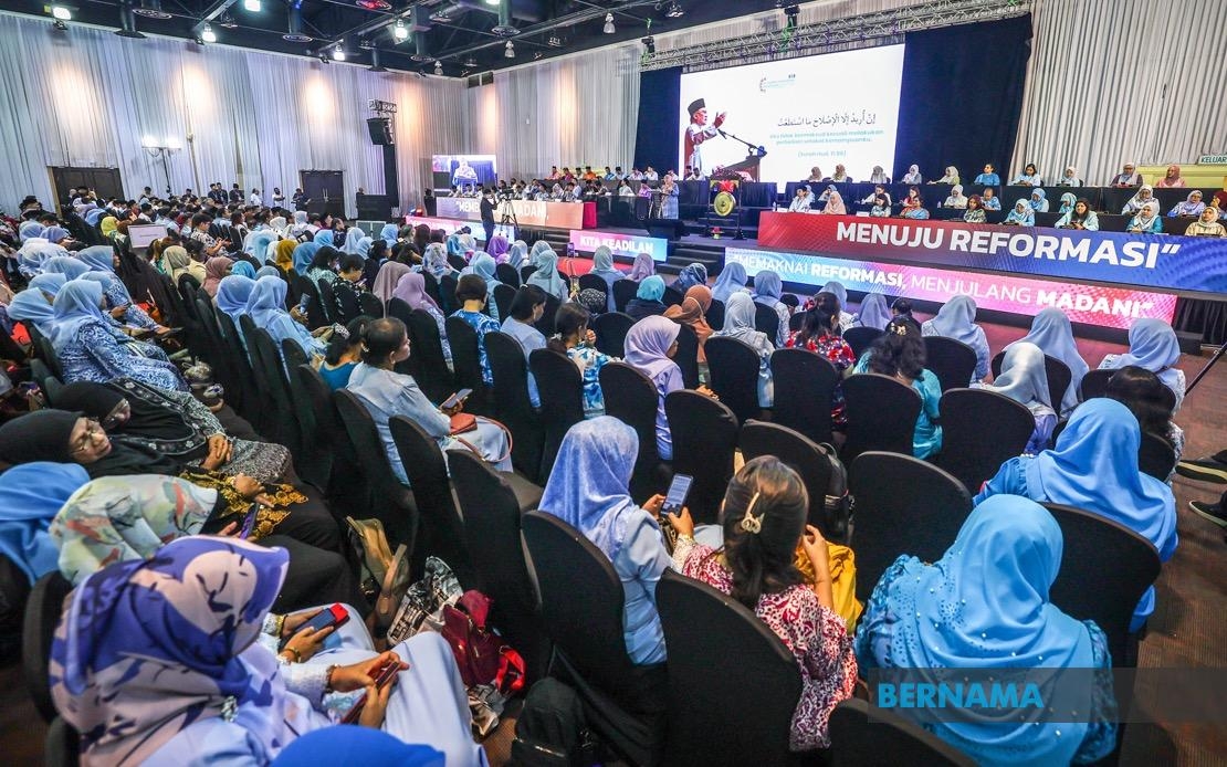 More Than 500 PKR Members Attend Simultaneous Opening Of AMK And Women Congresses