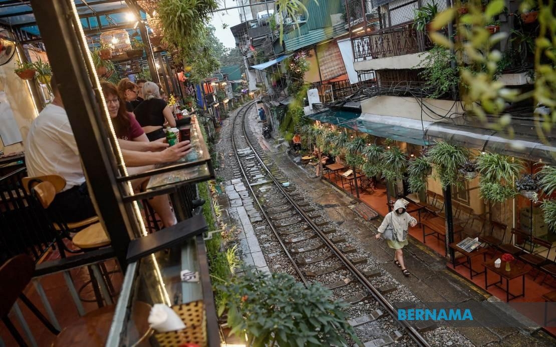 Top News Headlines In Indonesia, Myanmar, Singapore, Thailand & Vietnam: May 25, 2025