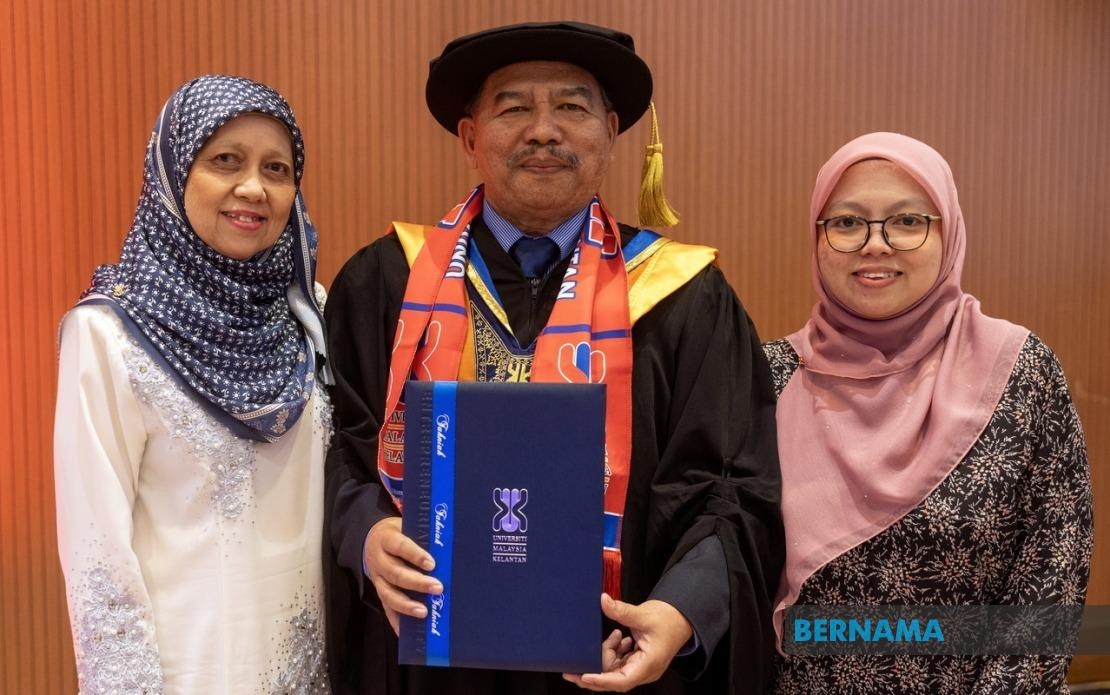Sarawak Entrepreneur Spends RM100,000 Over A Decade To Earn Doctorate