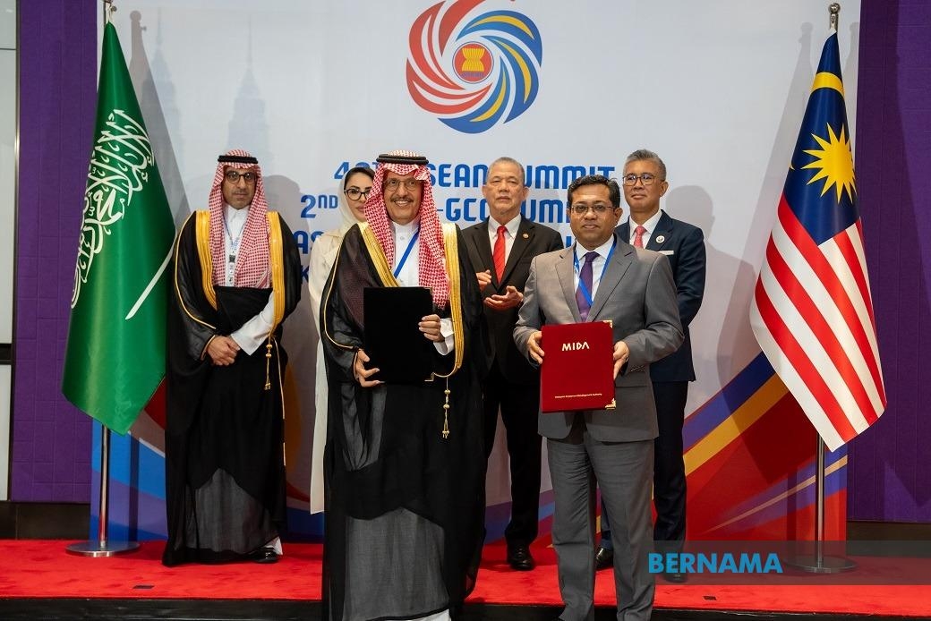 Powering A Greener Future: MIDA And ACWA Power Launch USD10-billion Partnership