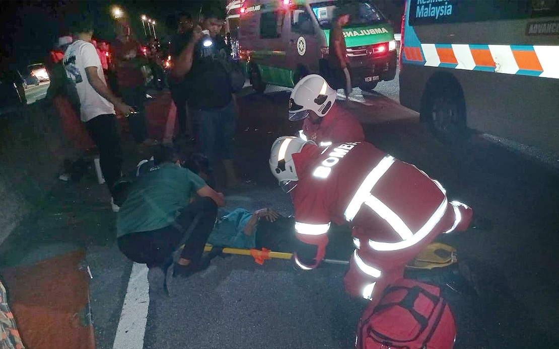 Woman Killed, Five Injured In Two-Vehicle Crash On Ketereh-Kota Bharu Highway