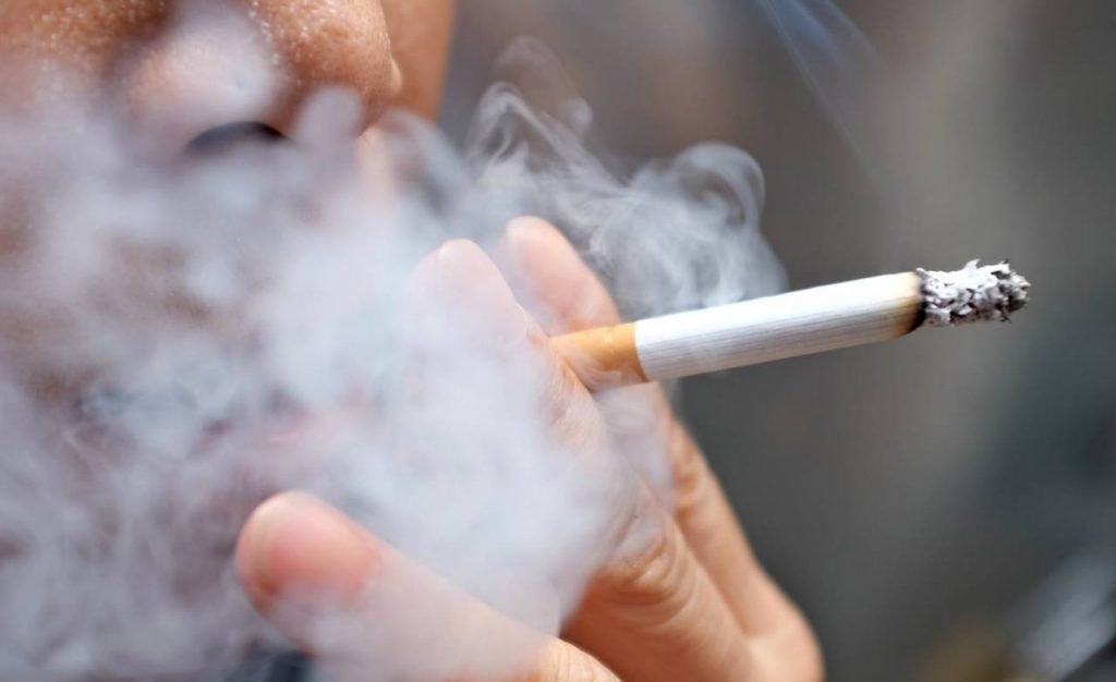 حملة صحية تكشف أساليب التبغ في استدراج المراهقين