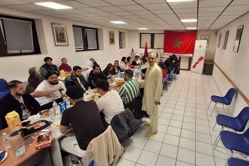 عطل في الأبوستيل يربك مغاربة المهجر