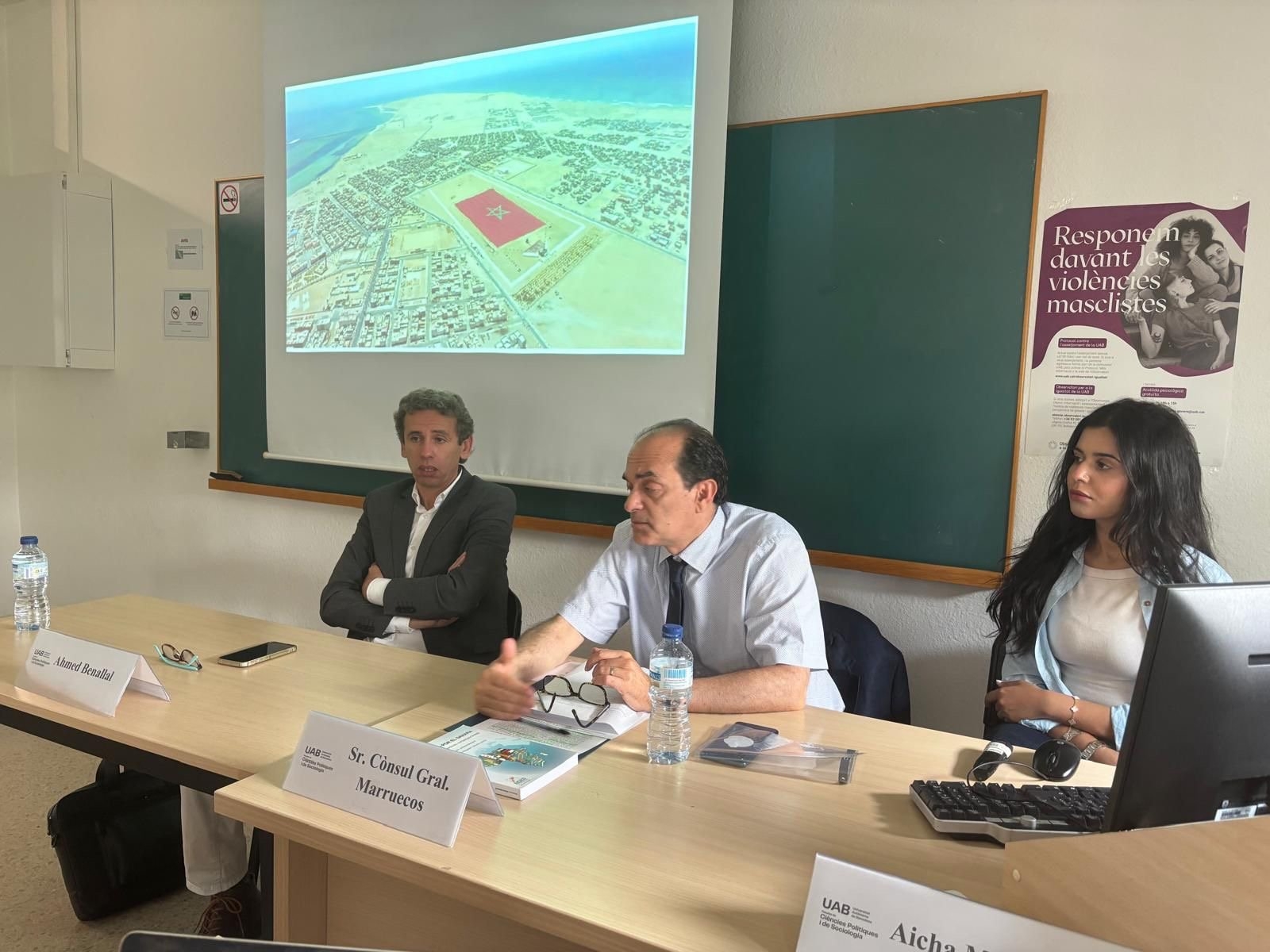 مجلس الشباب المغربي ينظم طاولة مستديرة بجامعة برشلونة حول قضية الصحراء المغربية