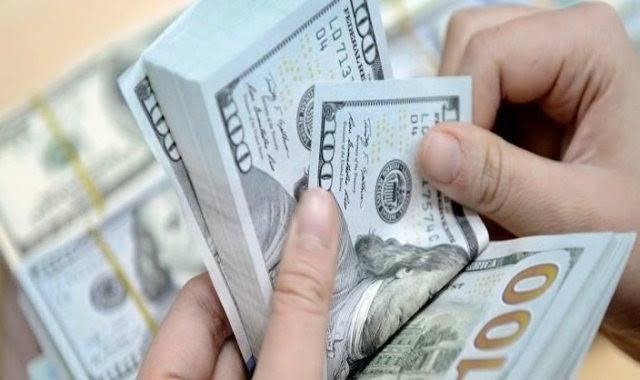 اقترب من 50 جنيهًا.. سعر الدولار بنهاية تعاملات اليوم بعد آخر تراجع