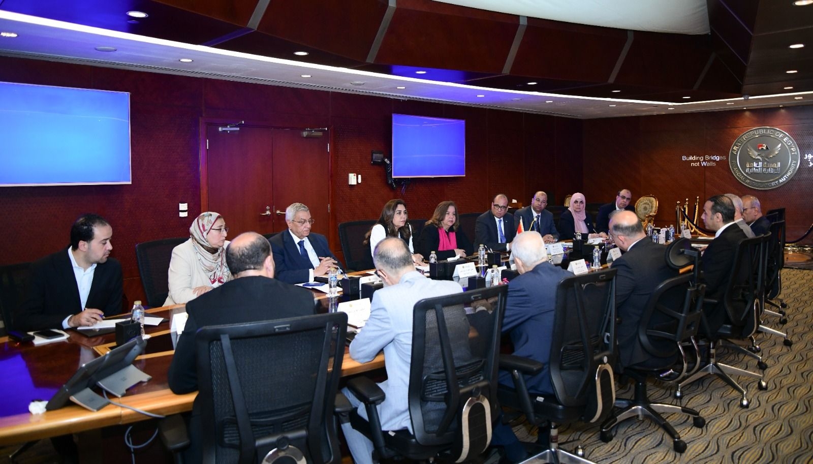 الرقابة المالية تبحث آليات استفادة المواطنين من الخدمات المالية غير المصرفية في المحافظات