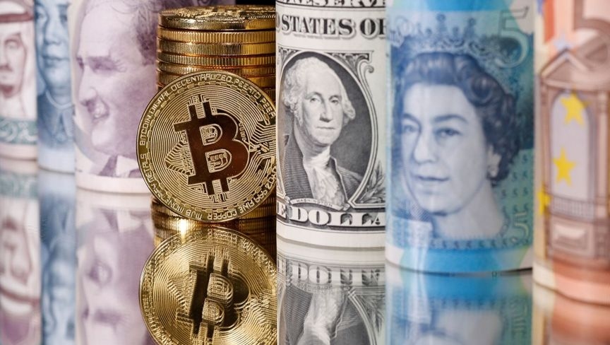 الدولار الأمريكي يتراجع بأكثر من 10% في النصف الأول من 2025.. أسوأ أداء له منذ عام 1973