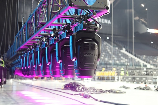 CT Middle East makes major investment in Robe lighting equipment