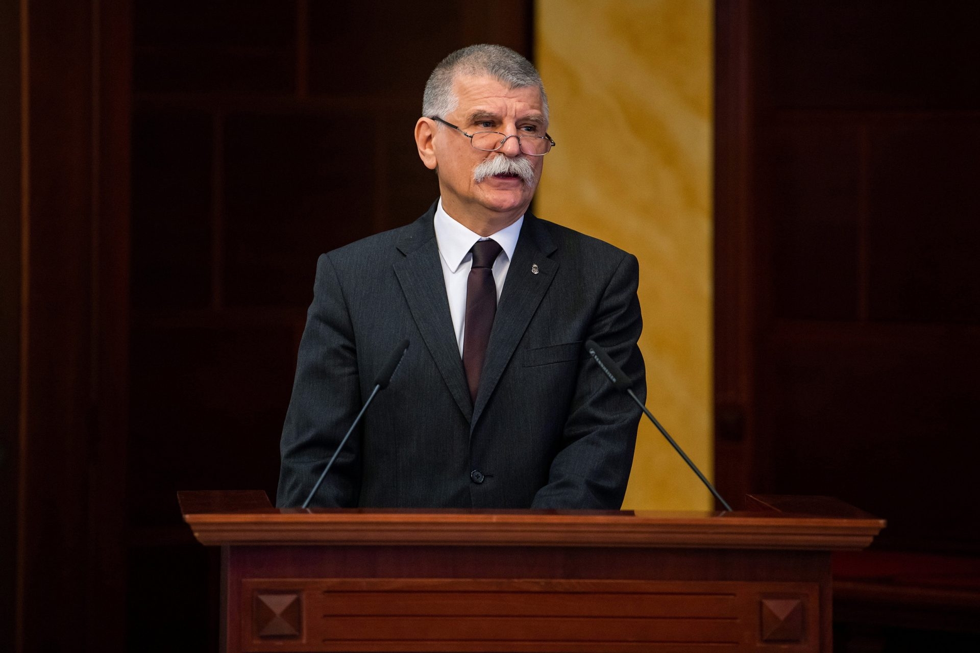 House Speaker holds talks with Uzbek President in Parliament