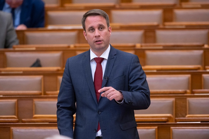 MEP: More than 1.2 million sign petition on Ukraine's potential EU membership