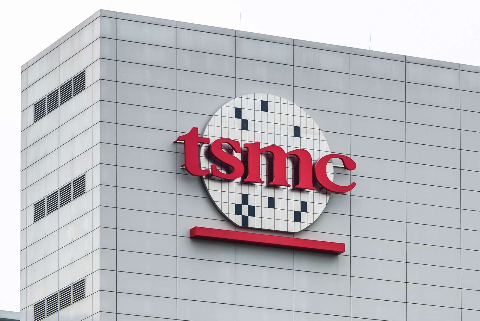 TSMC Poised For Record Q2 Profit Amid Tariff, Currency Worries