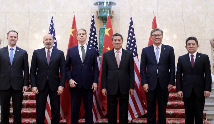 Global Economic Plates Shifting: Investors Urged To Diversify Away From US Asset Concentration