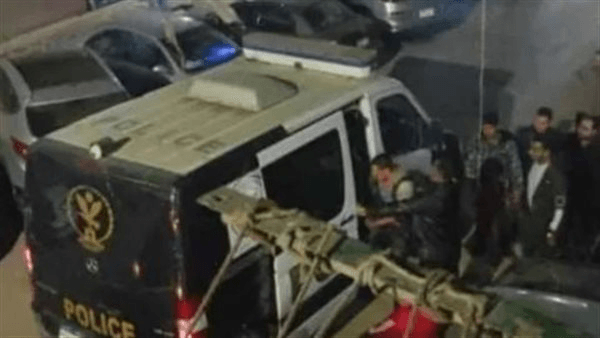 القبض على عامل تحرش بسيدة بالقاهرة.. ومصرع وإصابة 8 أشخاص في انقلاب ميكروباص