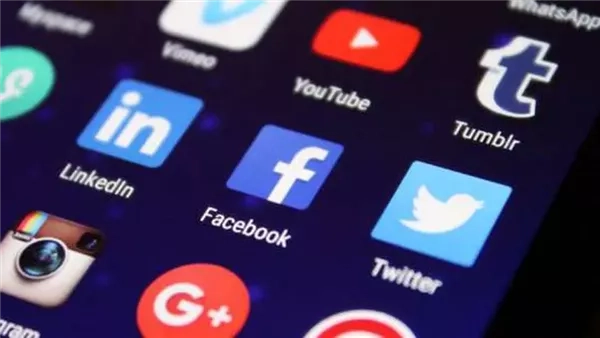 رأيت أحد الناس يرتكب معصية فهل يجوز نشرها على السوشيال ميديا؟.. اعرف رأي الشرع