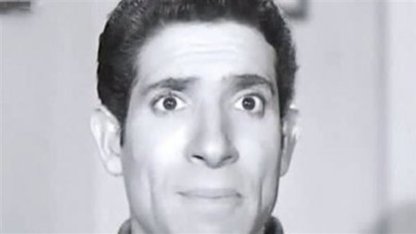 في ذكرى وفاته.. كيف تحول محمد عوض من دراسة الفلسفة إلى زعامة الكوميديا؟