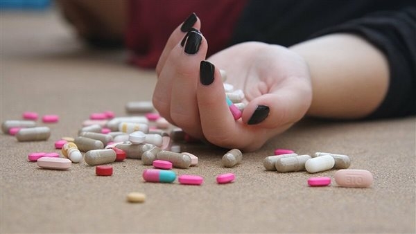 ربة منزل تُنهي حياتها بقرص حفظ الغلال في الفيوم