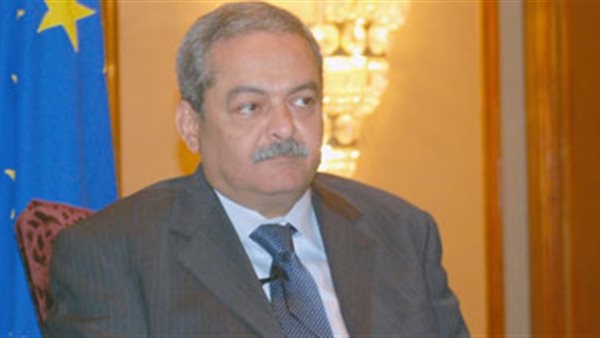 حبس هشام قاسم 6 أشهر بتهمة إزعاج وزيرة القوى العاملة السابقة
