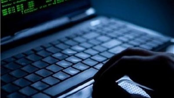 التحريات في واقعة منصة FBC للتسويق الإلكتروني: أرباح ضخمة مقابل تثبيت برامج على هواتفهم