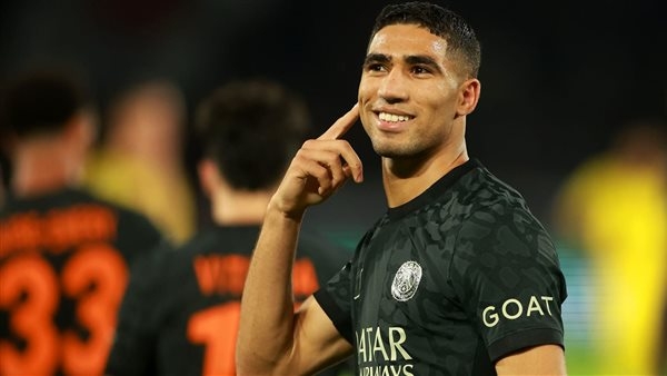 أشرف حكيمي يحصد جائزة أفضل لاعب إفريقي في الدوري الفرنسي