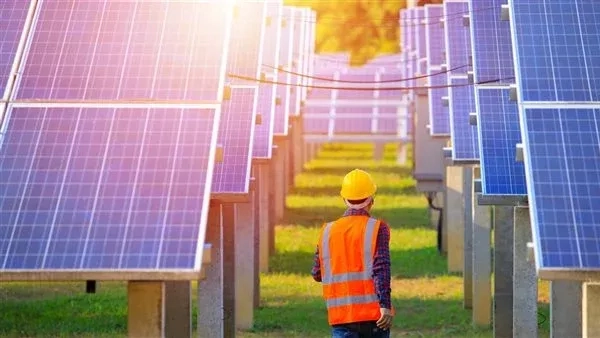إنفنيتي باور تتوقع بدء العمل بمشروعها للطاقة الشمسية في مصر نهاية 2025