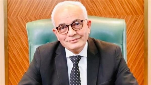 التواضع وتقبل النقد.. الدكتور رضا حجازي يوضح صفات الشخص الناجح