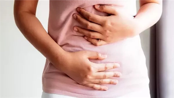 3 مكونات غذائية شائعة تسبب الانتفاخ.. تجنبها يريح المعدة