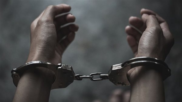 القبض على سائق "توك توك" تحرش بفتاة جسديًا في بني مزار بالمنيا