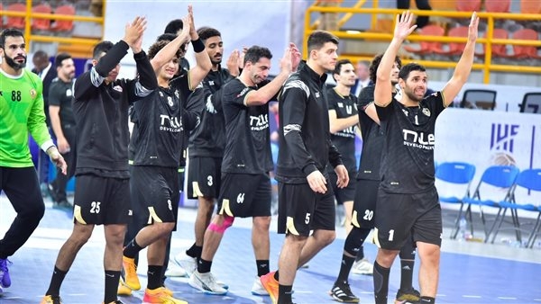 يد الزمالك يتأهل إلى نصف نهائي كأس الكؤوس الإفريقية بعد الفوز على ريد ستار الإيفواري