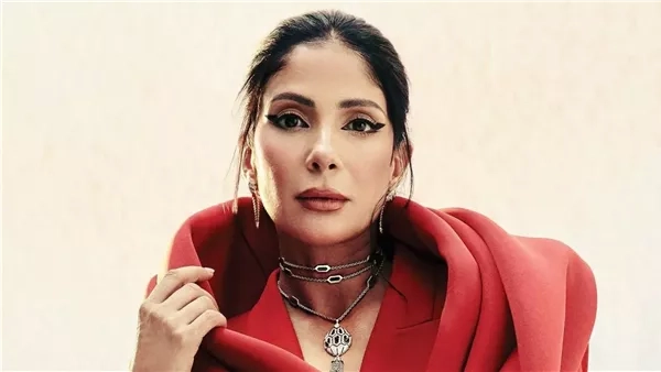 الست ورزق الهبل والجواهرجي.. منى زكي بأكثر من وجه في السينما