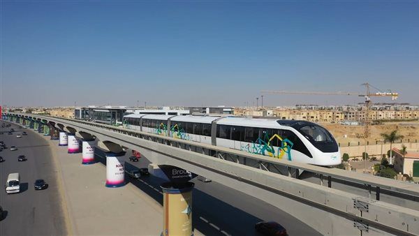 وزير النقل يبحث مع السفير الفرنسي بالقاهرة إنشاء مجمع الستوم الصناعي ببرج العرب