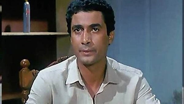 في ذكرى وفاته.. رحلة أحمد زكي من الفقر للقمة ثم إلى الخلود