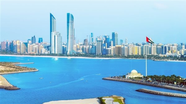 الطقس اليوم في الإمارات.. تحذير من التعرض لأشعة الشمس المباشرة