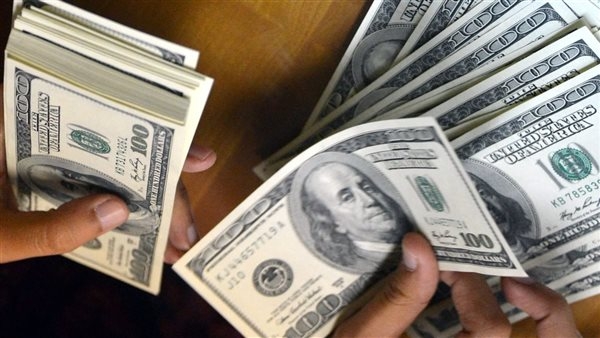 زيادة 38 قرشًا.. سعر الدولار يرتفع مجددًا مقابل الجنيه في البنوك الحكومية والخاصة