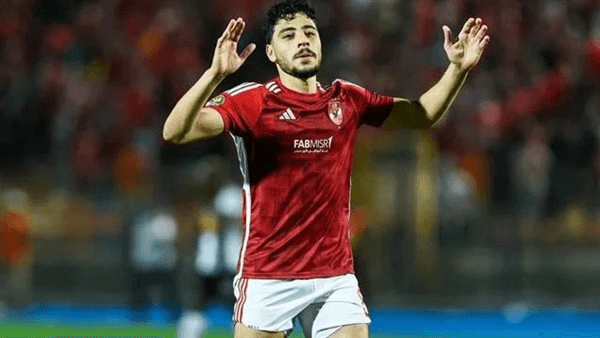 عماد النحاس يعيد أكرم توفيق لقائمة الأهلي قبل لقاء المصري