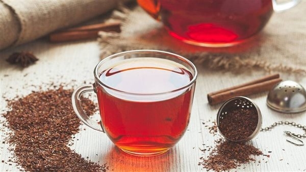 تناول كوب من الشاي في المساء يساعد على خفض ضغط الدم