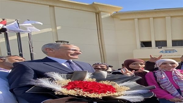 مدير أمن الأقصر للأهالي في عيد الشرطة: سلعة الأمن غالية فحافظوا عليها