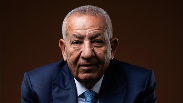 كامل أبو علي: سددنا ديون المصري بـ250 مليون جنيه.. وغير راضٍ عن معدلات تنفيذ الاستاد