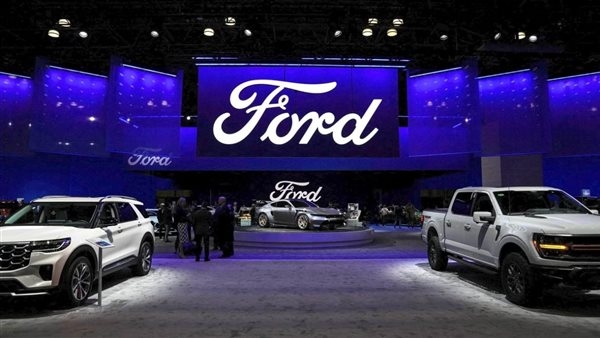 فورد تستدعي 240 ألف سيارة رباعية الدفع لهذا السبب