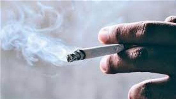 هل التدخين يبطل الصيام؟.. دار الإفتاء تجيب