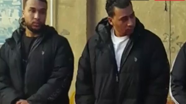 الحزن يسيطر على مغني المهرجانات أورتيجا في عزاء والده