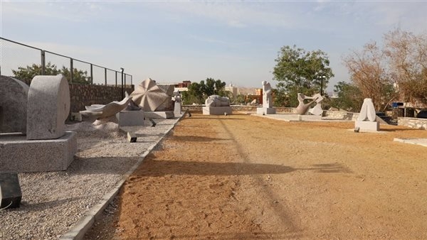 نائب محافظ أسوان يشارك في الحفل الختامي لسمبوزيوم أسوان الدولي في دورته الـ 29