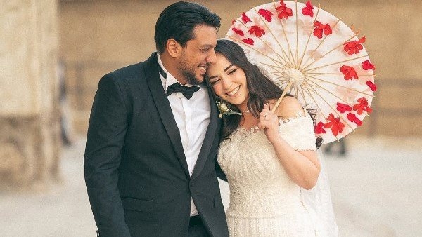 سارة درزاوي عن حفل زفافها: كان بسيطًا.. وعزمنا المقربين مننا فقط