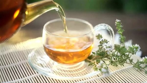 يساعد على خفض الكوليسترول.. فوائد الشاي للجسم