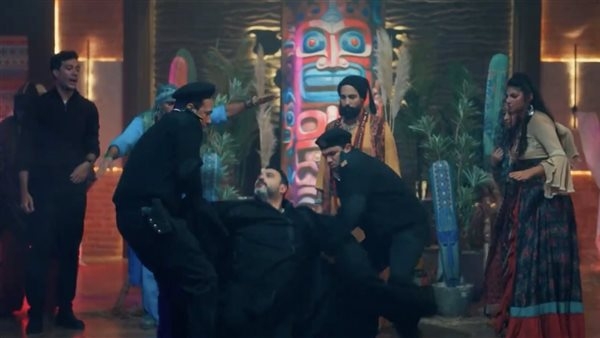 ملخص الحلقة الثالثة من مسلسل الكابتن.. القبض على أكرم حسني