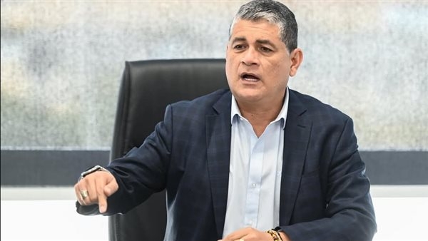 اتحاد الكرة يجدد لـ أوسكار رويز رئيس لجنة الحكام لموسم واحد