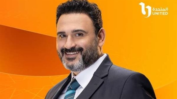 أكرم حسني عن المنافسة مع نجوم الكوميديا: أنا باصص في ورقتي
